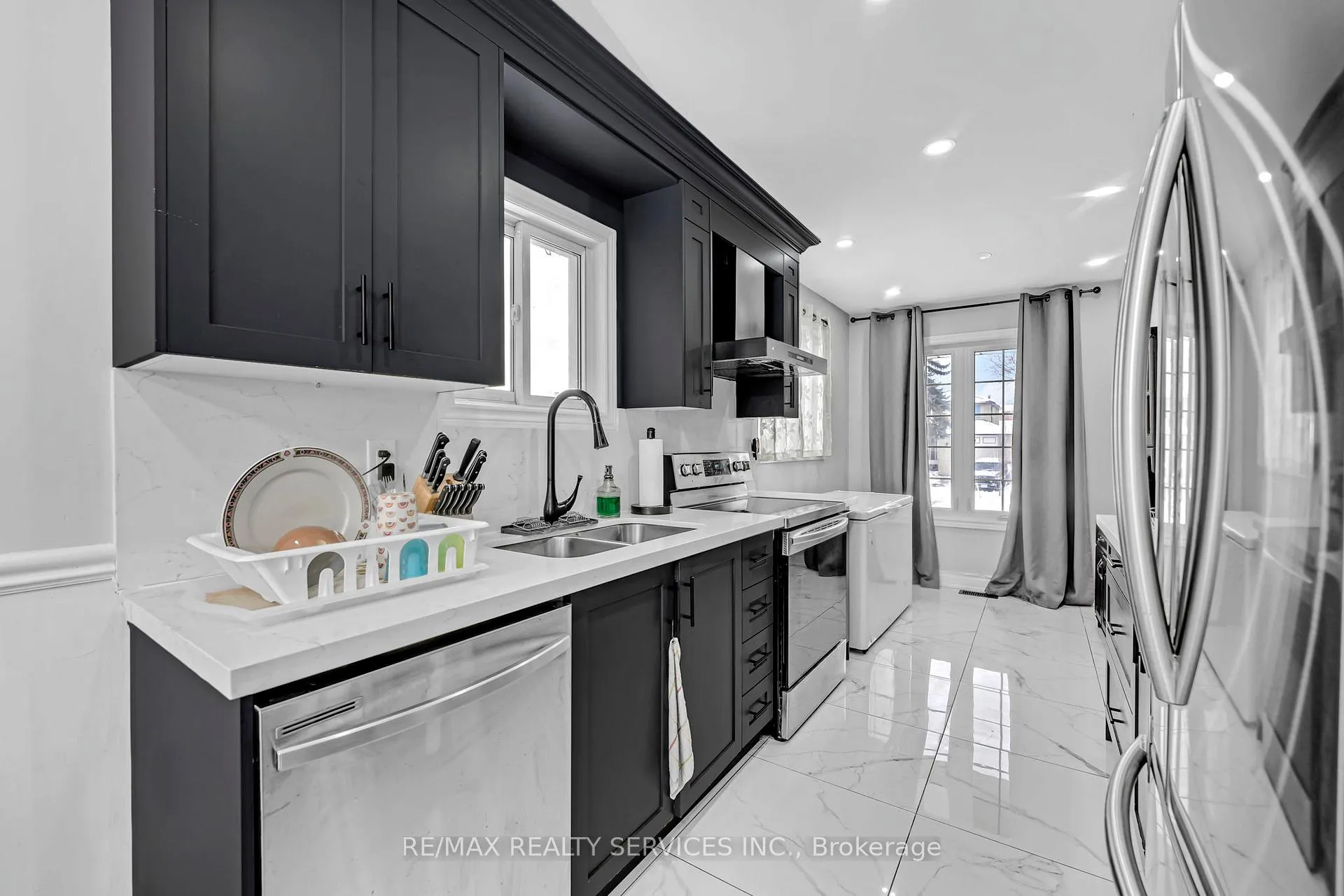 Photo 10 of 109 Millington Crescent, Ajax, Central — HOMEH