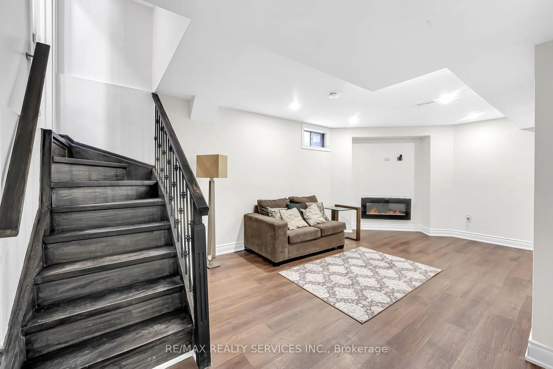 Photo 15 of 109 Millington Crescent, Ajax, Central — HOMEH