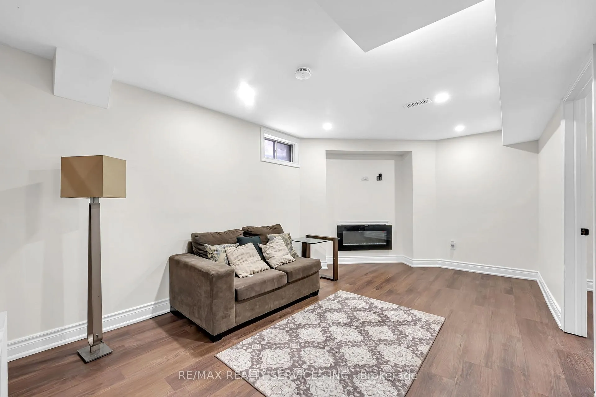 Photo 16 of 109 Millington Crescent, Ajax, Central — HOMEH