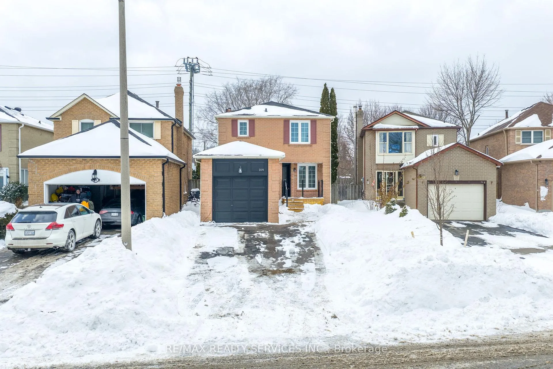 Photo 38 of 109 Millington Crescent, Ajax, Central — HOMEH
