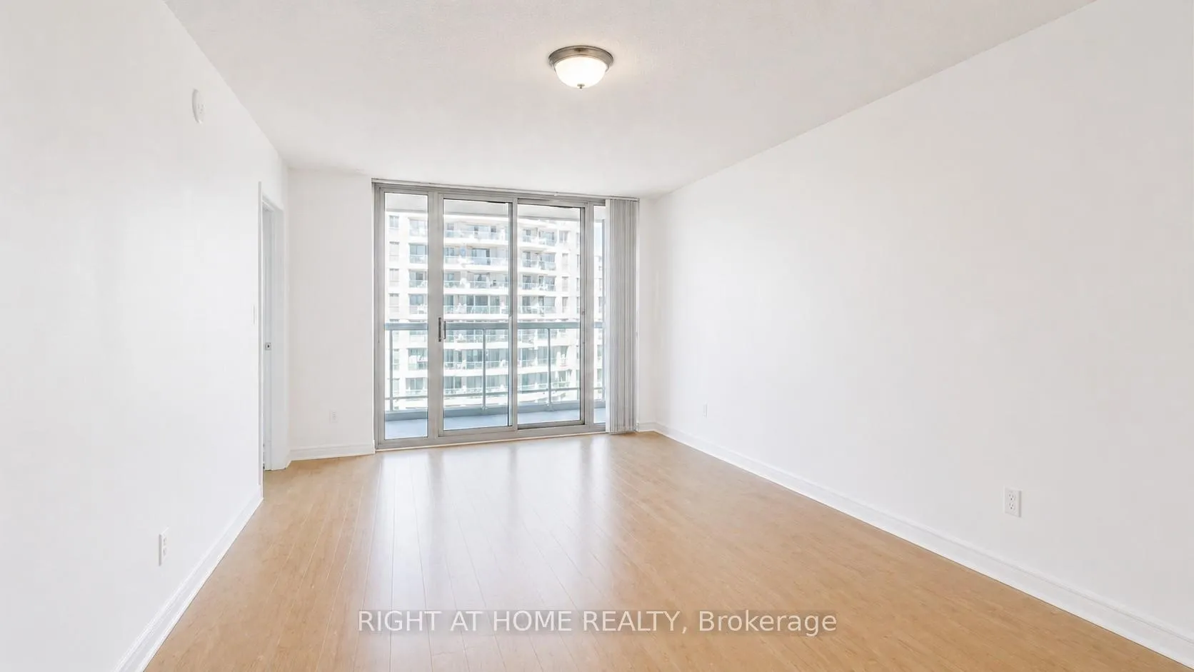 Photo 4 of Unit 1602, 35 Merton Street, Toronto, Mount Pleasant West — HOMEH
