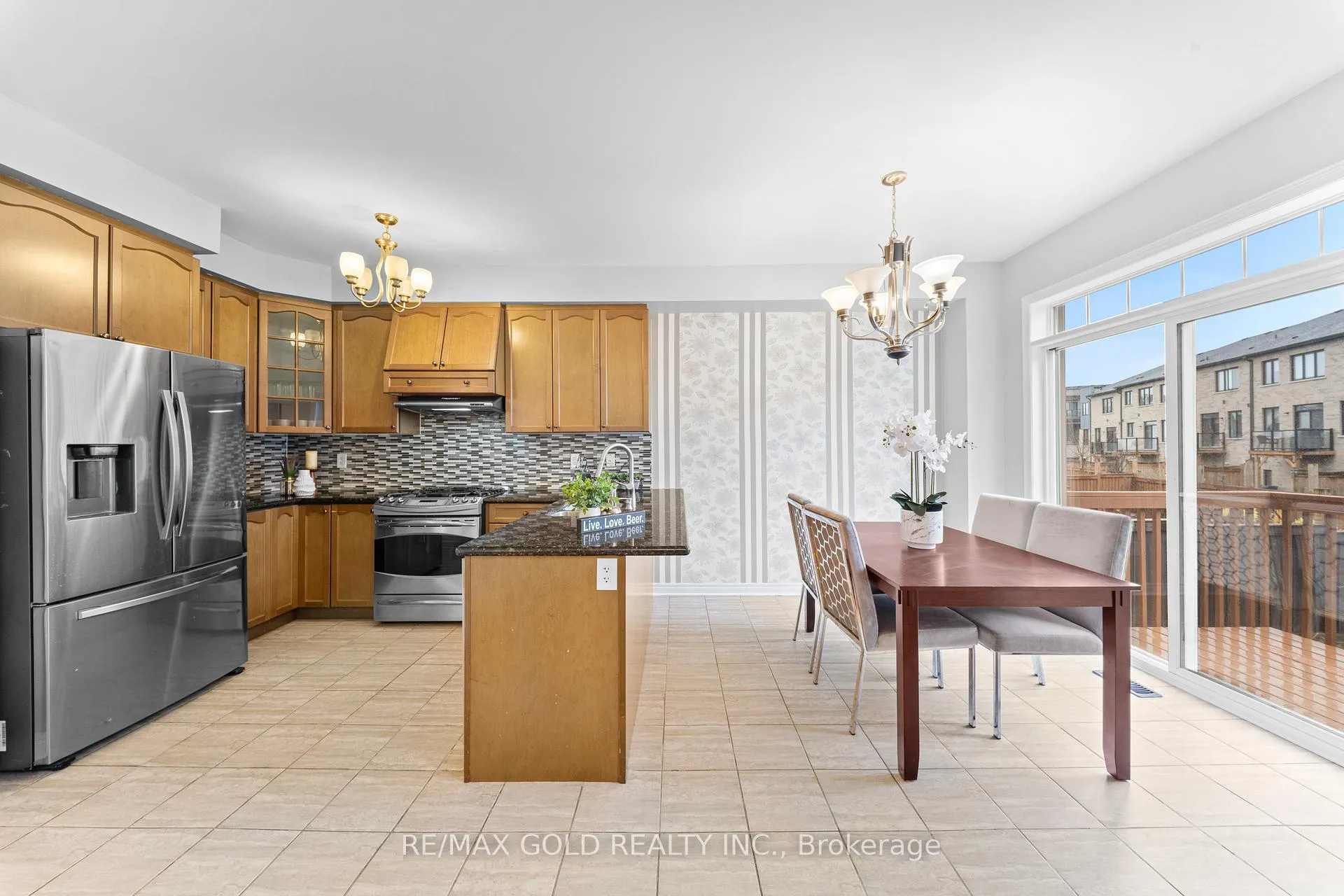 Photo 17 of 57 James Govan Drive, Whitby, Port Whitby — HOMEH