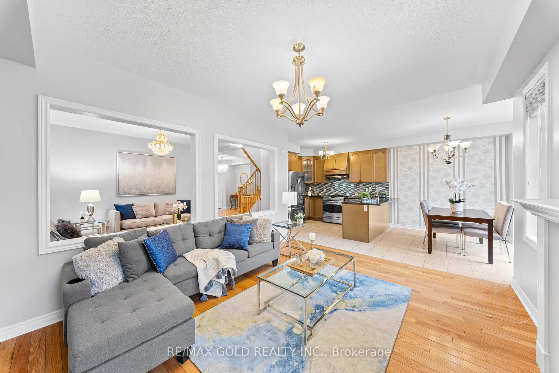 Photo 21 of 57 James Govan Drive, Whitby, Port Whitby — HOMEH