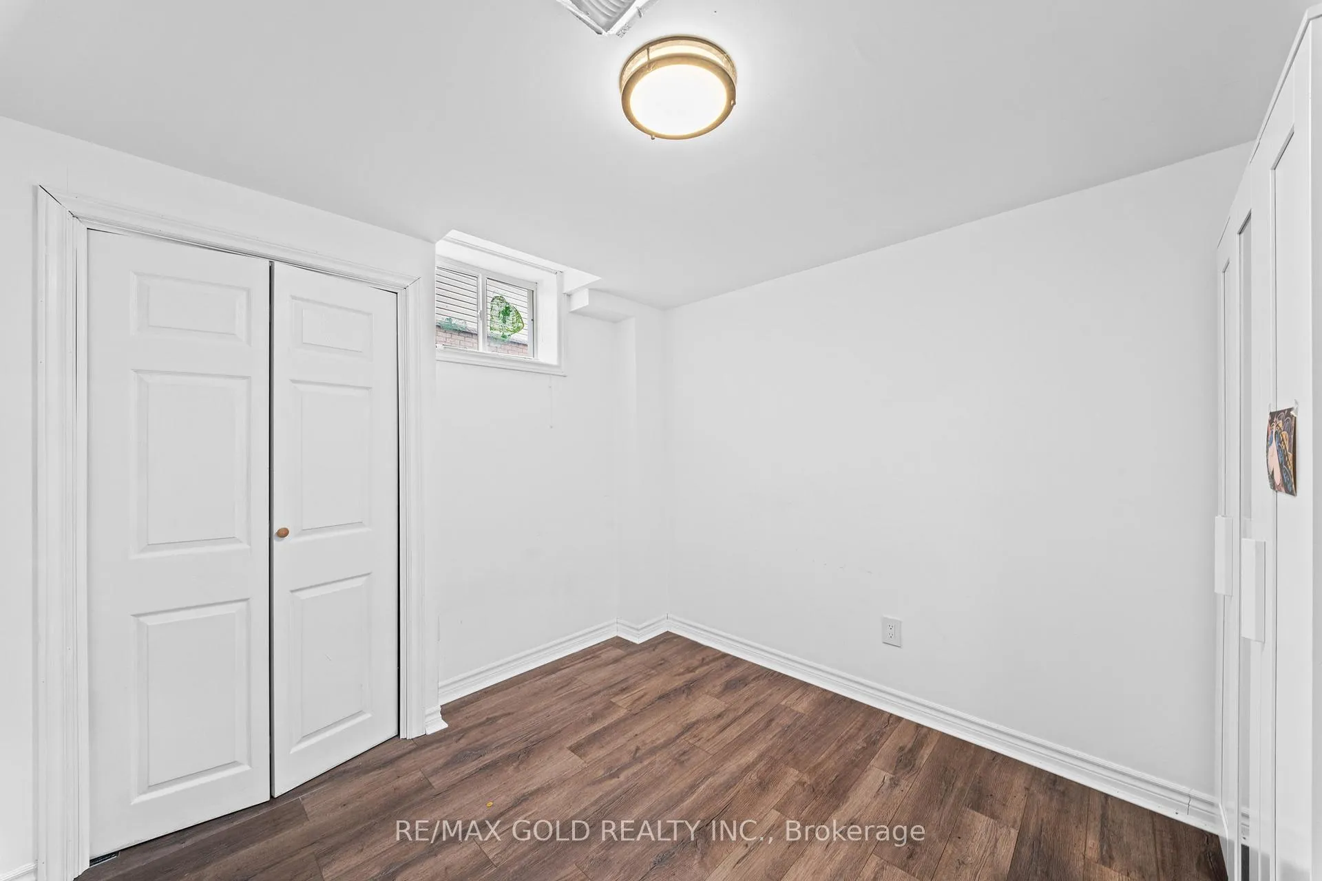 Photo 43 of 57 James Govan Drive, Whitby, Port Whitby — HOMEH