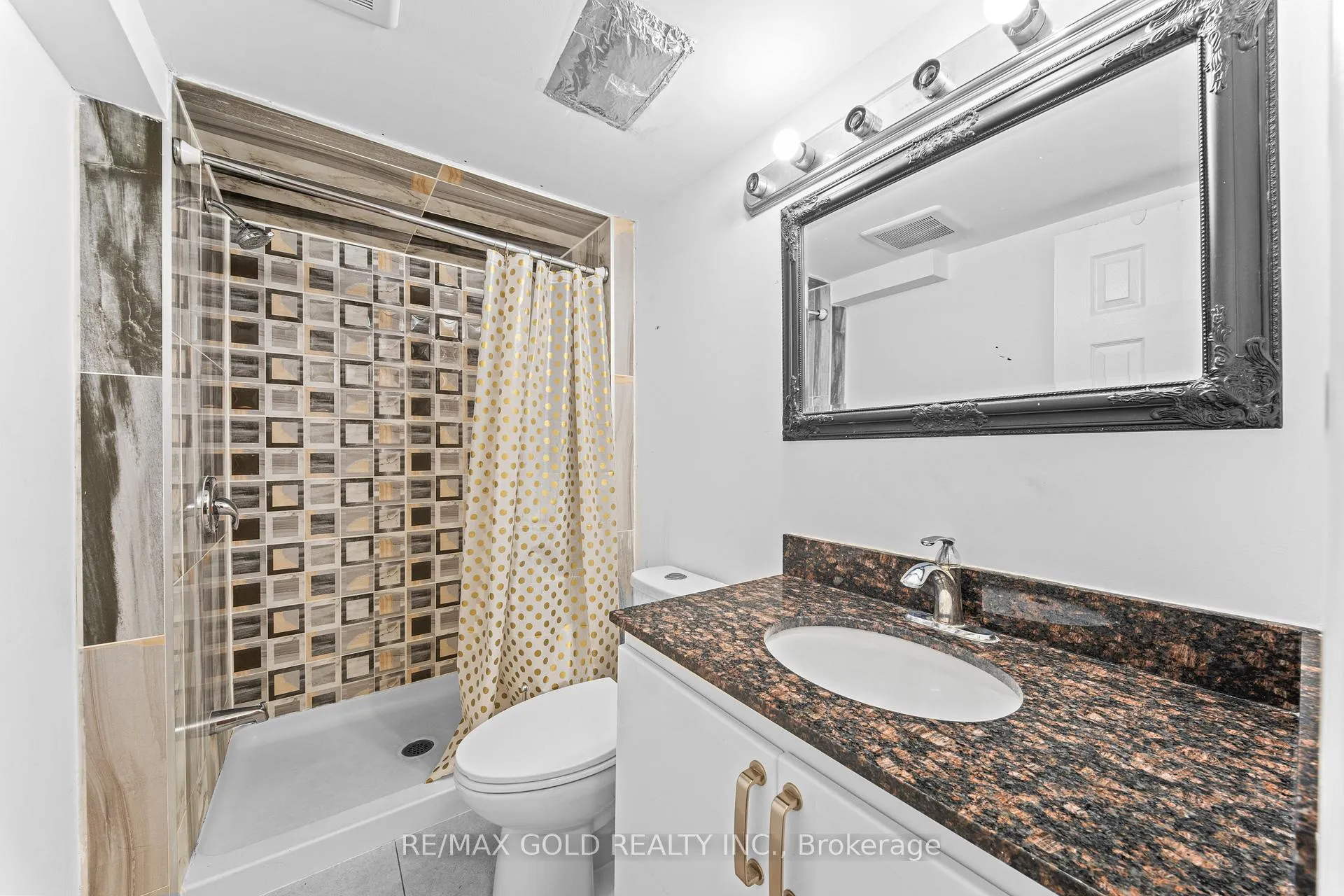 Photo 46 of 57 James Govan Drive, Whitby, Port Whitby — HOMEH