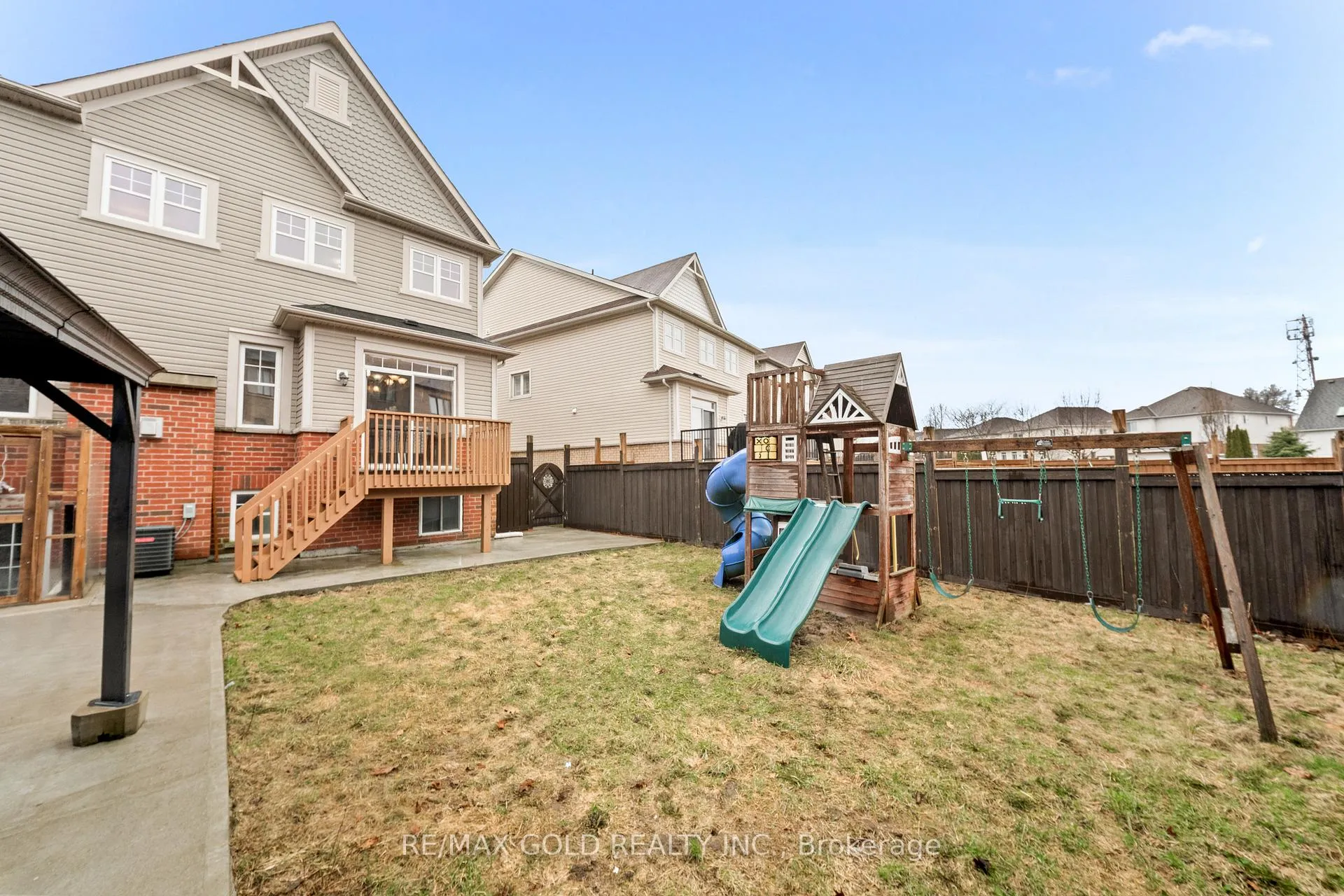 Photo 48 of 57 James Govan Drive, Whitby, Port Whitby — HOMEH