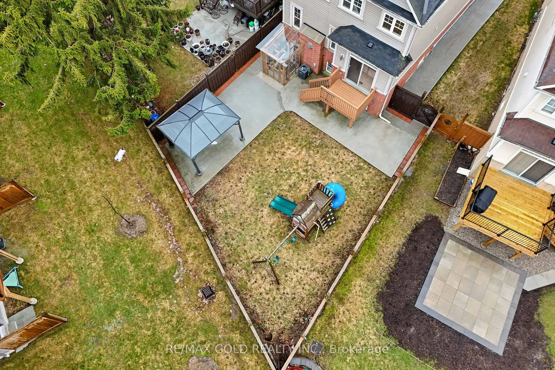 Photo 49 of 57 James Govan Drive, Whitby, Port Whitby — HOMEH