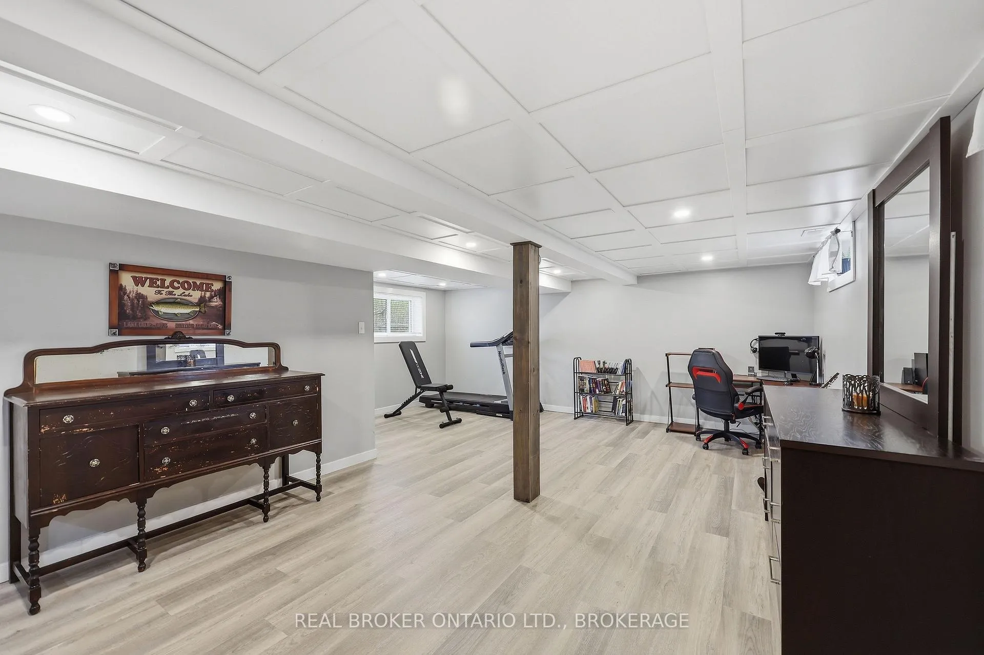 Photo 24 of 167 Manitou W Crescent, Loyalist, Amherstview — HOMEH