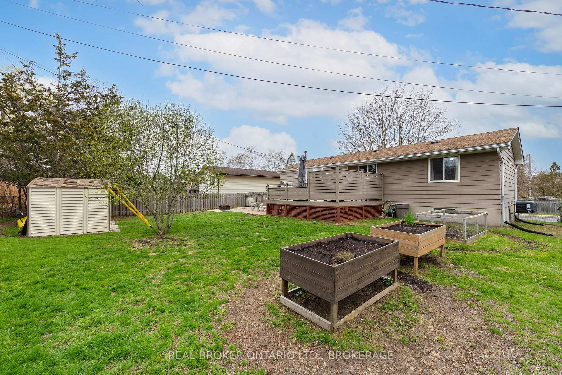 Photo 37 of 167 Manitou W Crescent, Loyalist, Amherstview — HOMEH