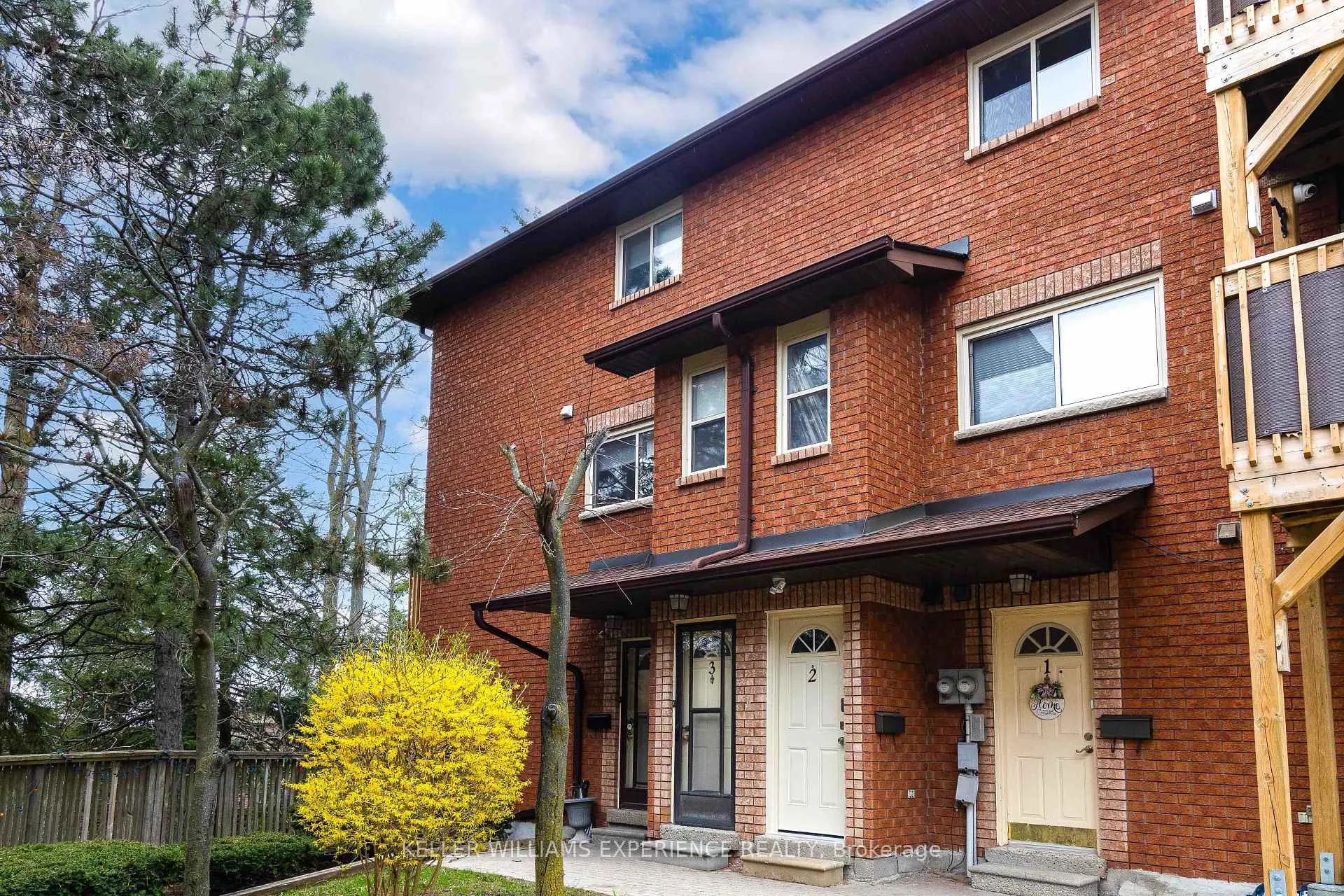 Photo 2 of Unit 3, 1104 Loggers Run, Barrie, Ardagh — HOMEH
