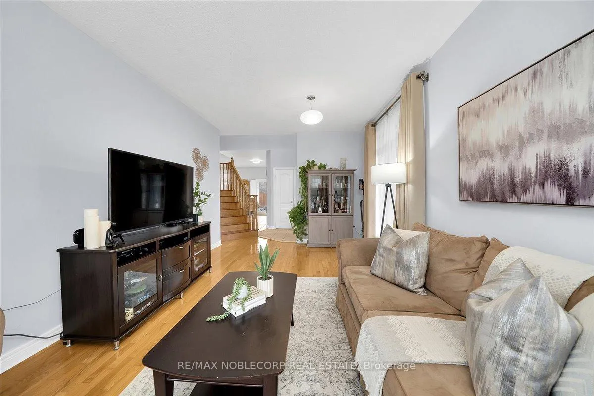 Photo 15 of 1 Plover Heights, Vaughan, Vellore Village — HOMEH