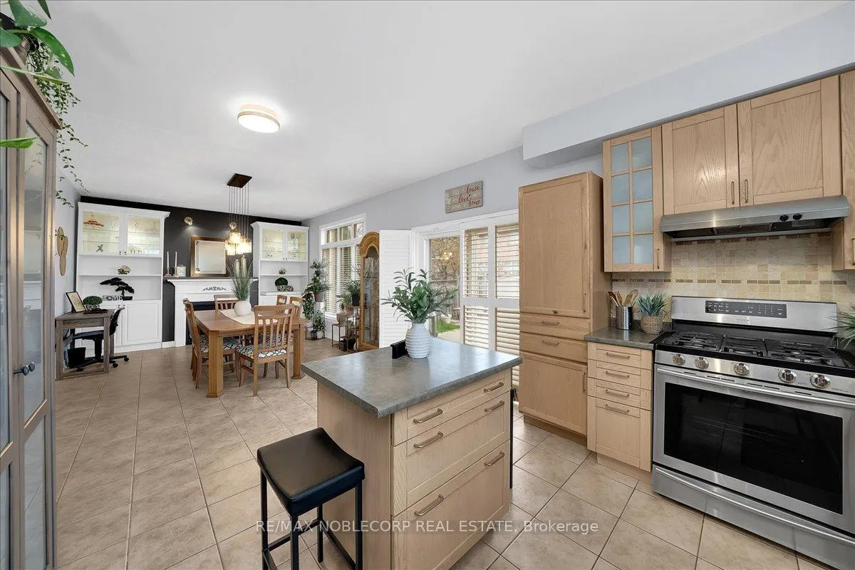 Photo 23 of 1 Plover Heights, Vaughan, Vellore Village — HOMEH