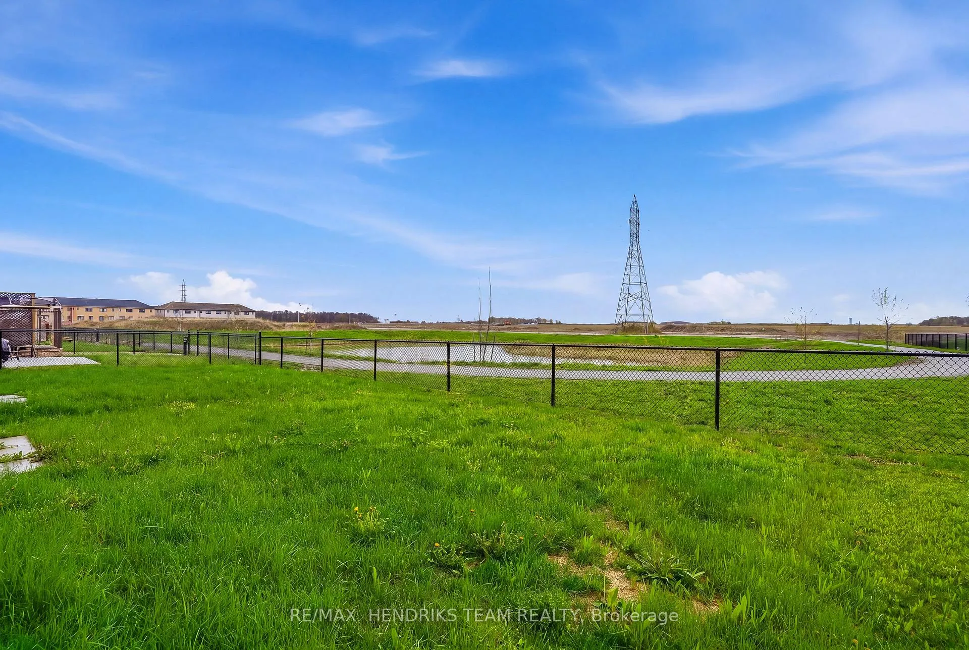 Photo 27 of 400 Barker Parkway, Thorold, Rolling Meadows — HOMEH