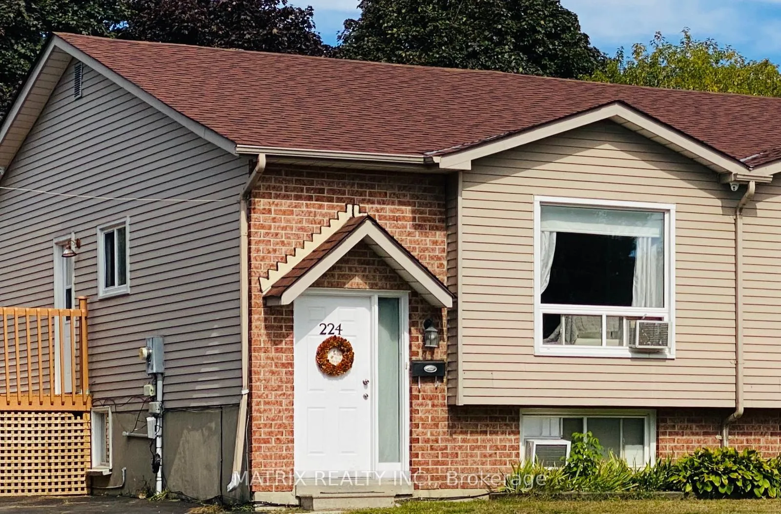Front of 224 Taunton Road W