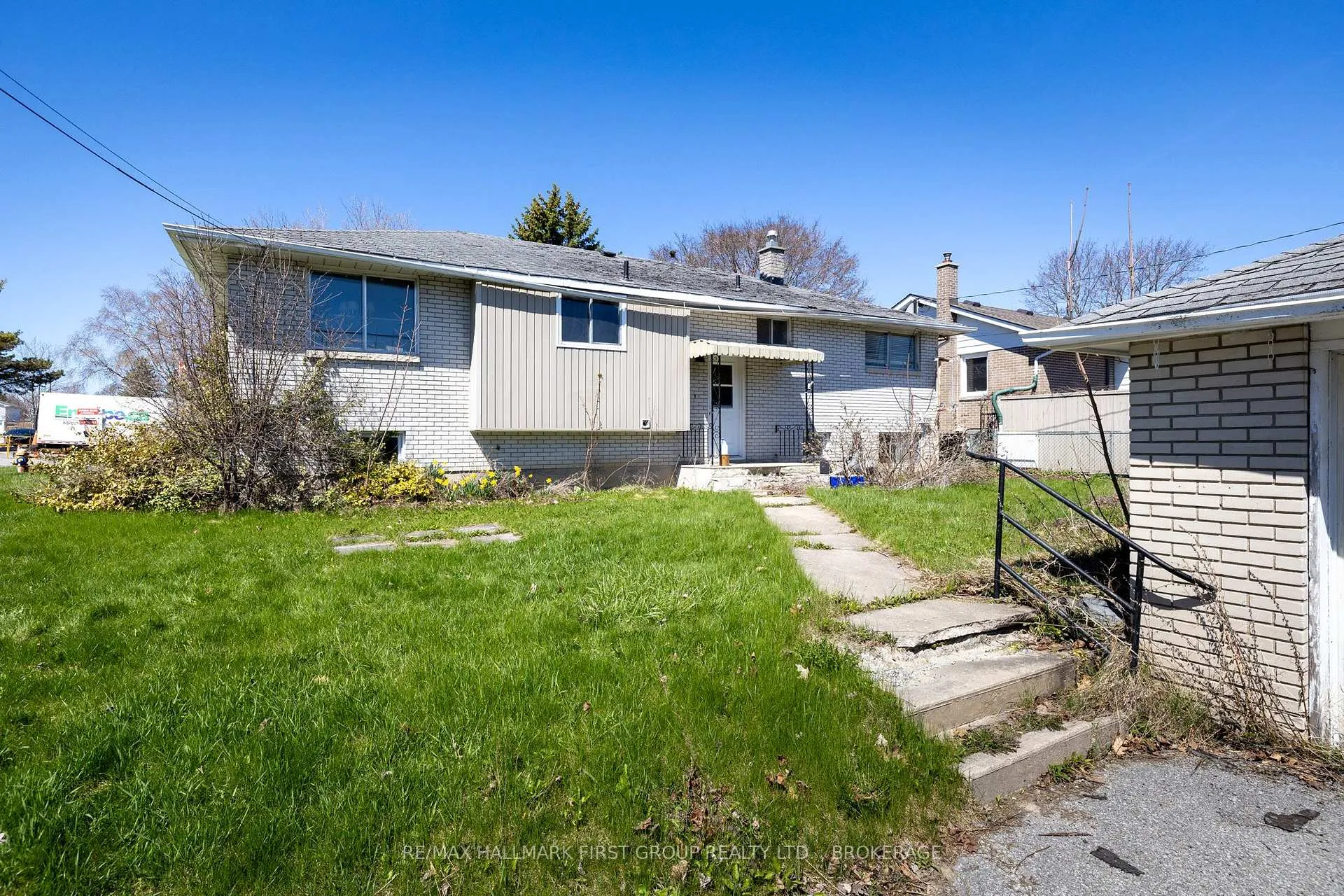 Photo 10 of 402 Parkview Drive, Kingston, City Southwest — HOMEH