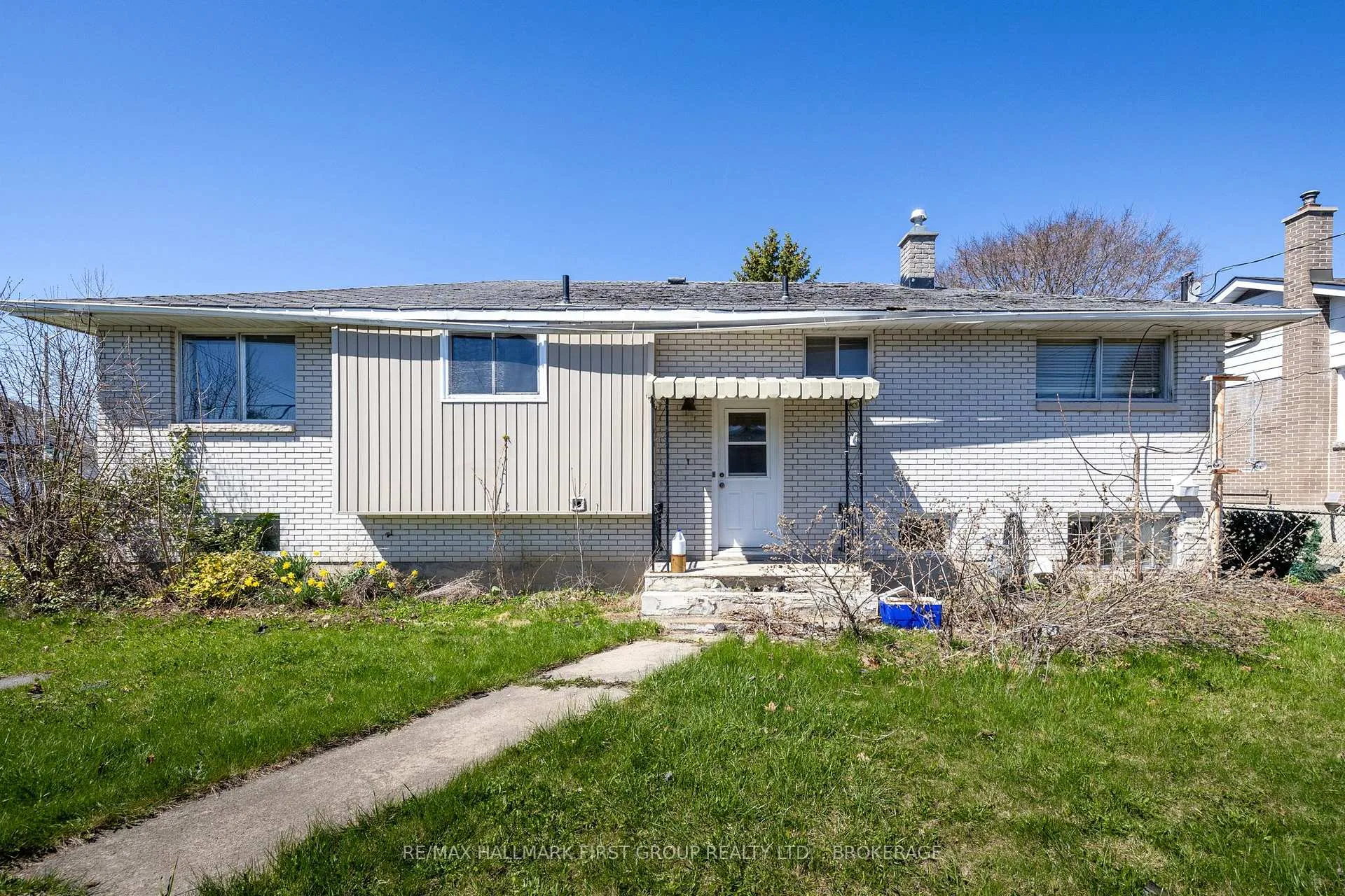 Photo 11 of 402 Parkview Drive, Kingston, City Southwest — HOMEH
