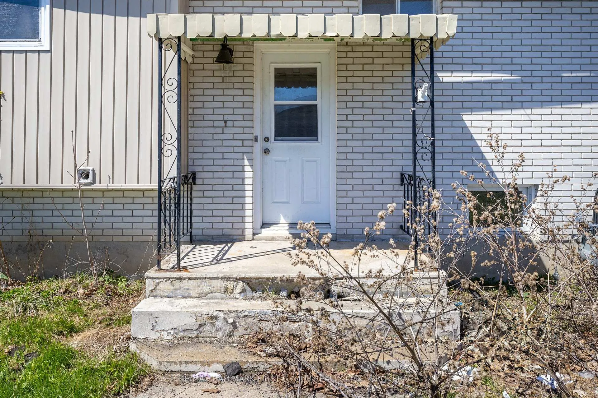 Photo 13 of 402 Parkview Drive, Kingston, City Southwest — HOMEH
