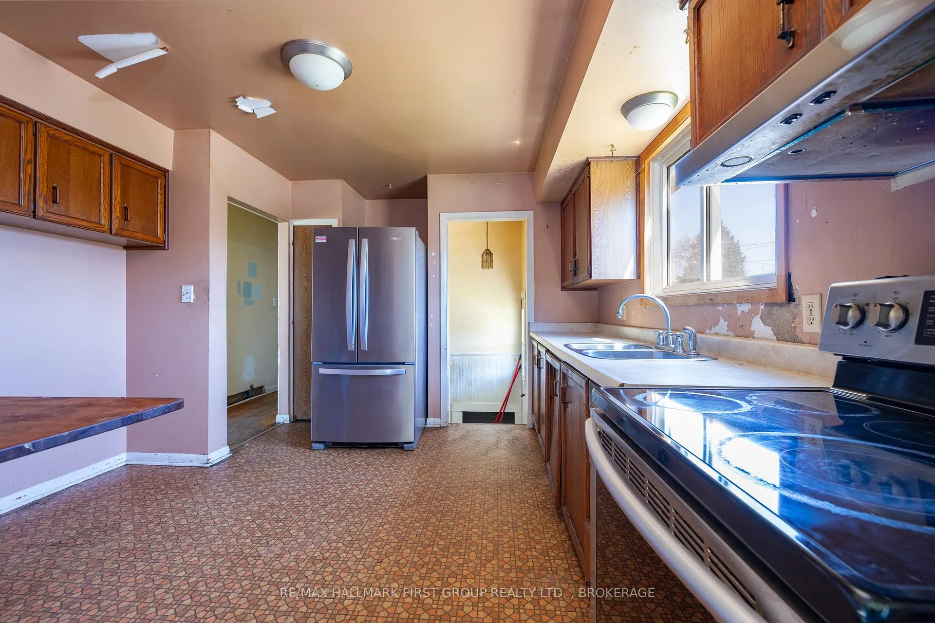 Photo 20 of 402 Parkview Drive, Kingston, City Southwest — HOMEH