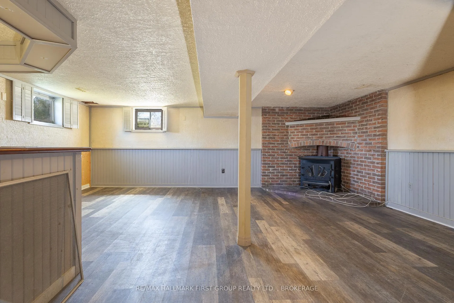 Photo 32 of 402 Parkview Drive, Kingston, City Southwest — HOMEH