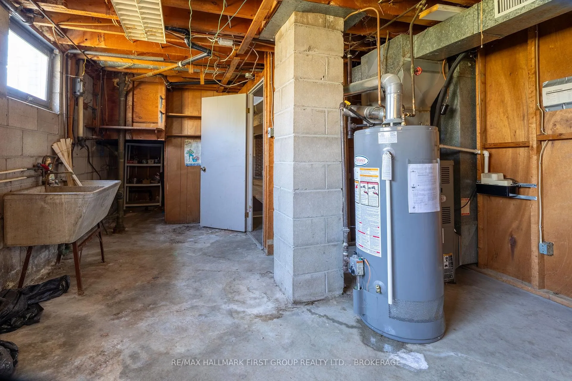 Photo 39 of 402 Parkview Drive, Kingston, City Southwest — HOMEH