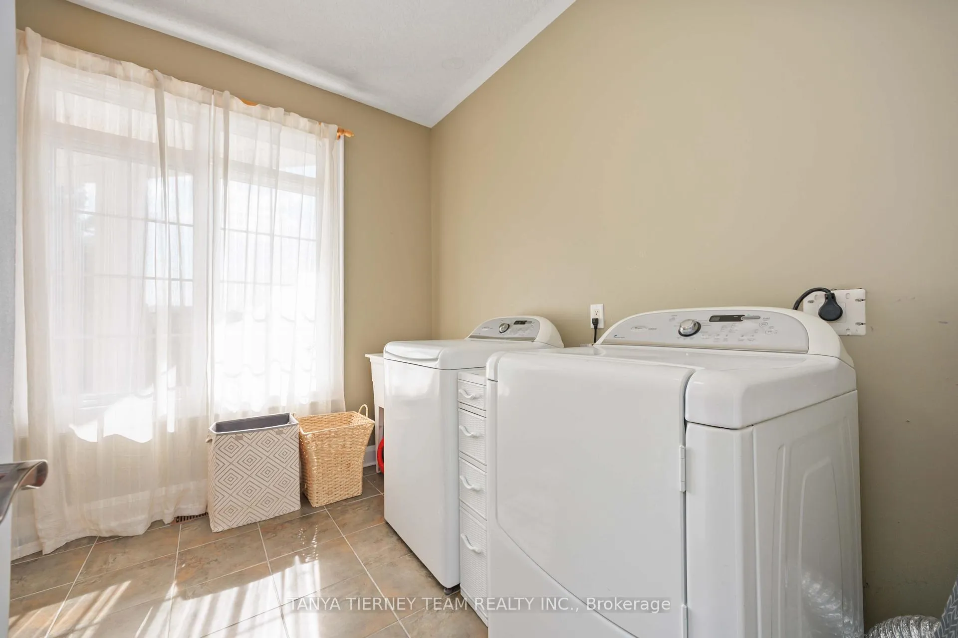 Photo 32 of 1277 Townline Road N, Clarington, Rural Clarington — HOMEH