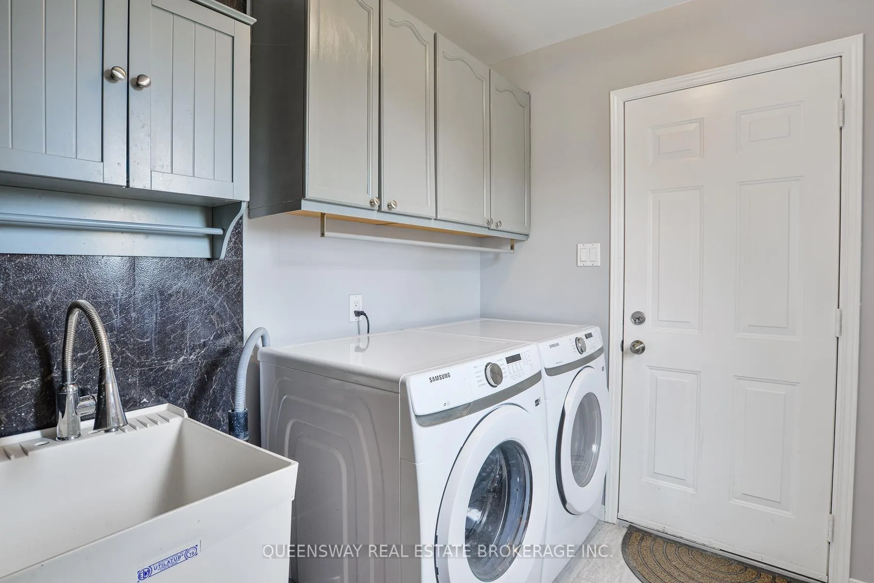 Photo 10 of 10 Lewis Drive, Orillia — HOMEH