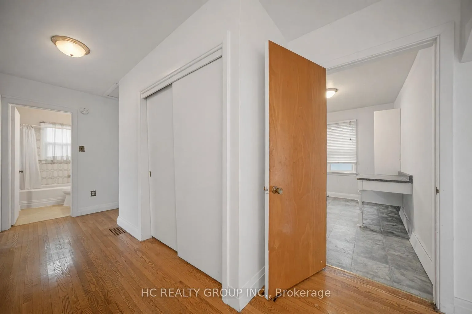 Photo 4 of 5 Grandview Boulevard, Markham, Bullock — HOMEH