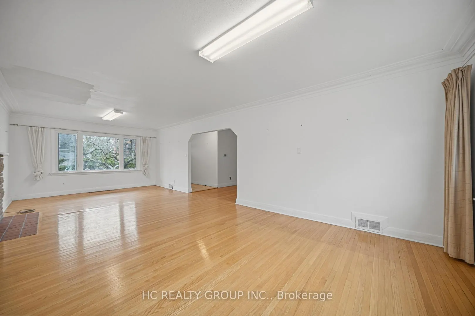 Photo 8 of 5 Grandview Boulevard, Markham, Bullock — HOMEH