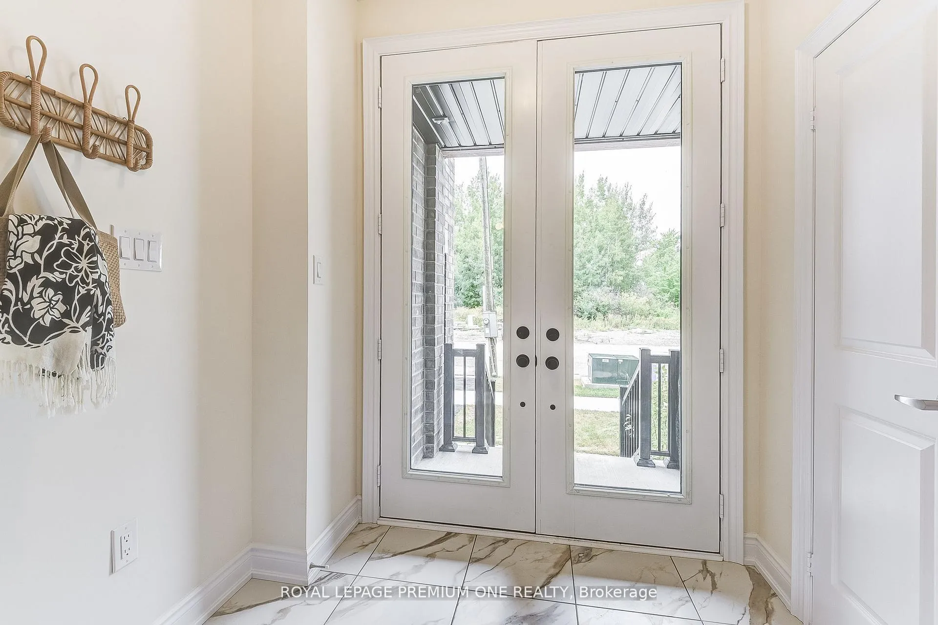 Photo 4 of 110 Thule Street, Vaughan, Vellore Village — HOMEH