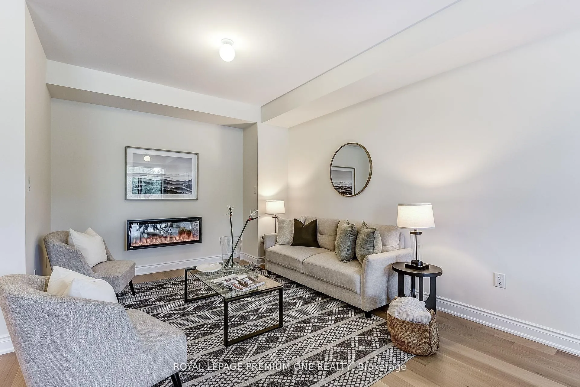Photo 7 of 110 Thule Street, Vaughan, Vellore Village — HOMEH
