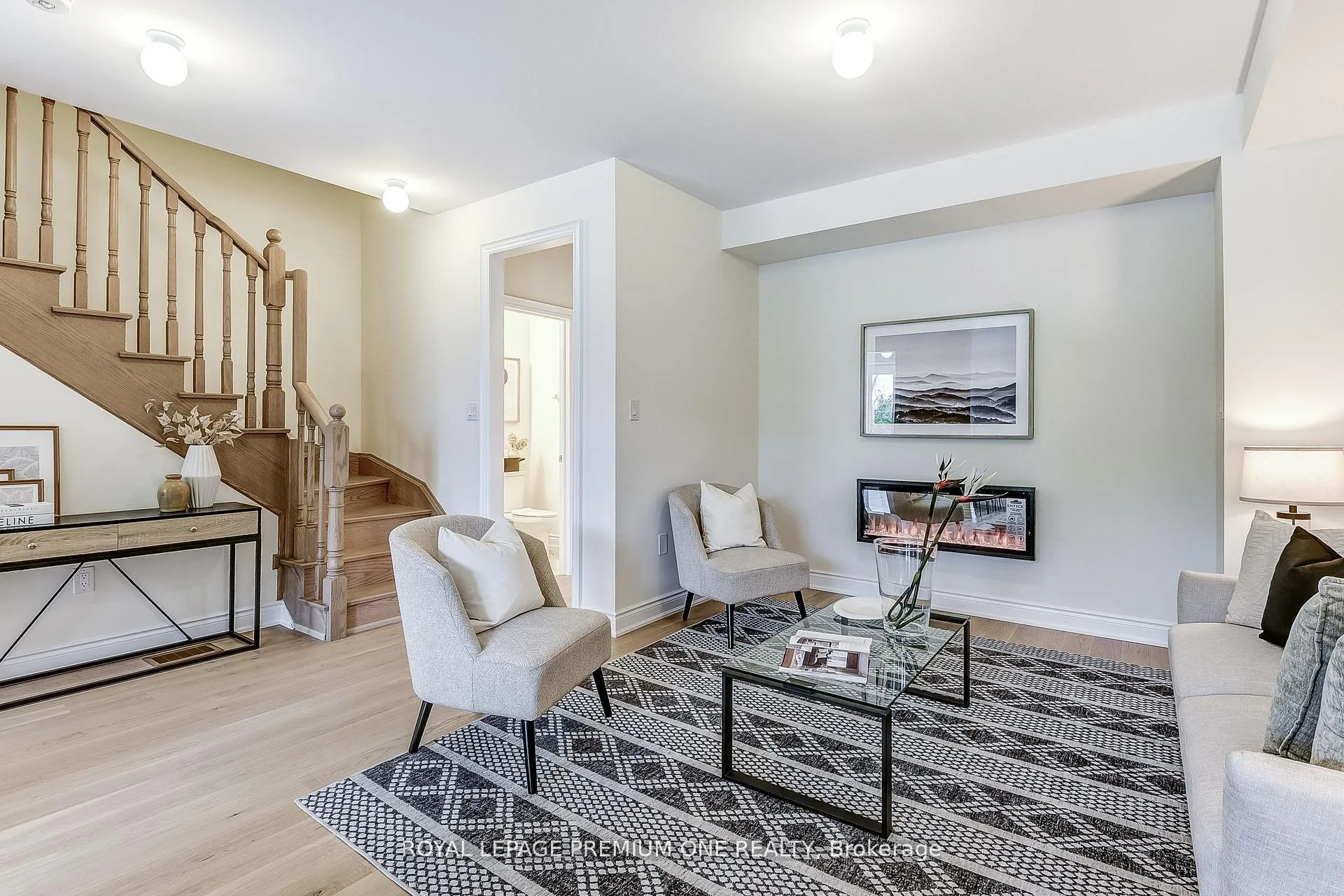 Photo 12 of 110 Thule Street, Vaughan, Vellore Village — HOMEH