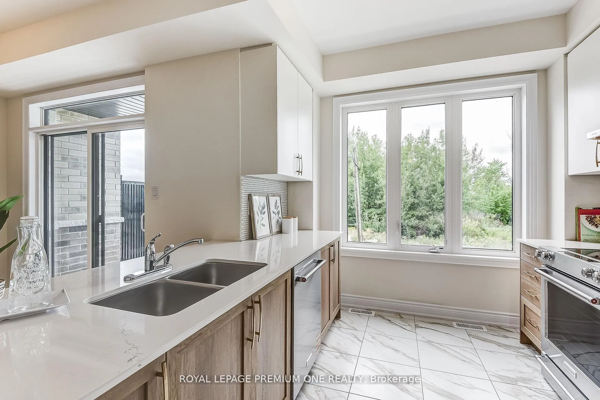 Photo 19 of 110 Thule Street, Vaughan, Vellore Village — HOMEH