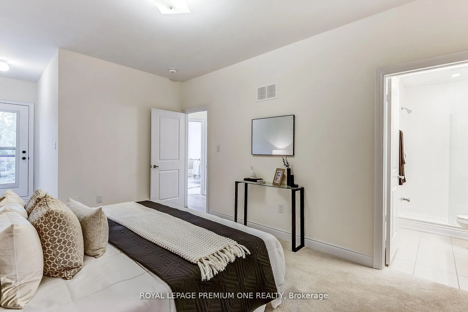Photo 30 of 110 Thule Street, Vaughan, Vellore Village — HOMEH