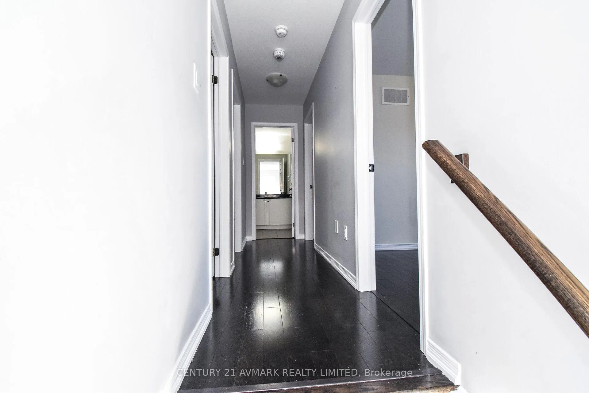 Photo 3 of 7719 Buckeye Crescent, Niagara Falls, Brown — HOMEH