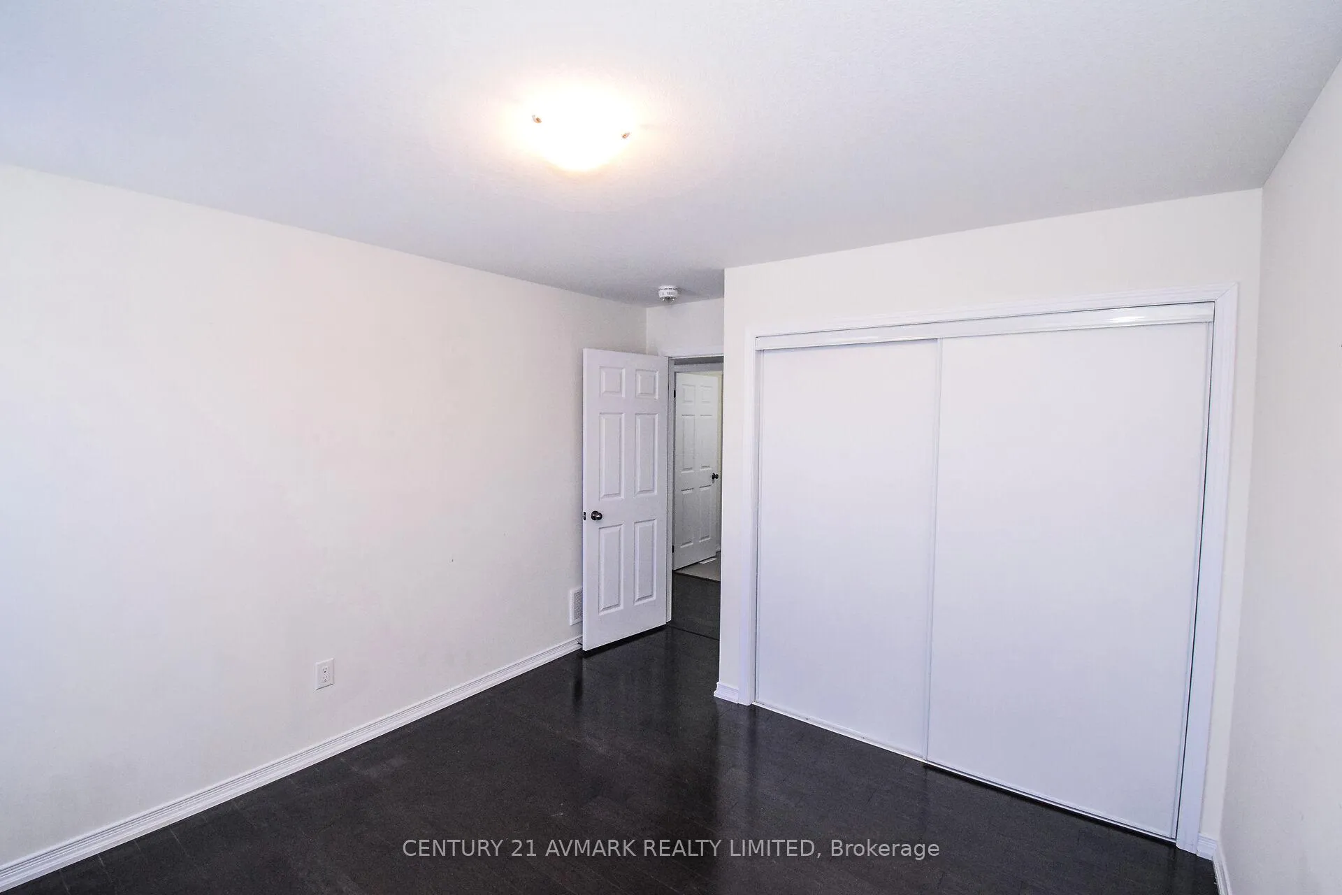 Photo 22 of 7719 Buckeye Crescent, Niagara Falls, Brown — HOMEH