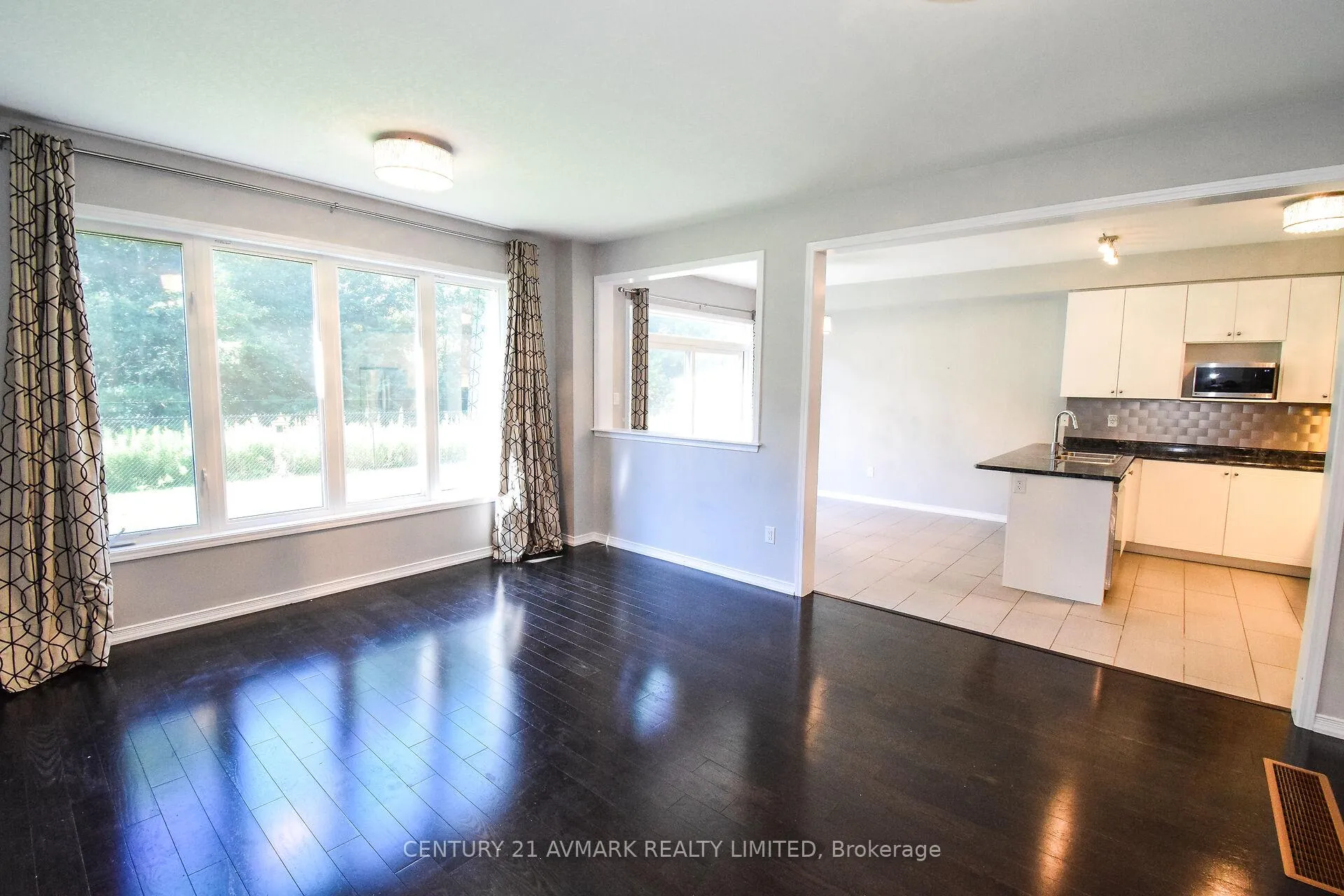 Photo 31 of 7719 Buckeye Crescent, Niagara Falls, Brown — HOMEH