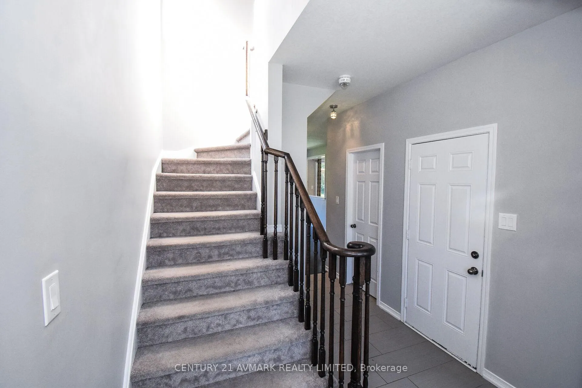 Photo 45 of 7719 Buckeye Crescent, Niagara Falls, Brown — HOMEH