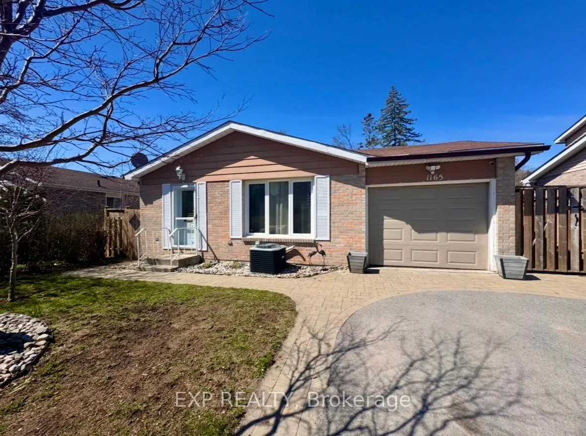 Photo 2 of 1165 Whitefield Drive, Peterborough, Otonabee Ward 1 — HOMEH