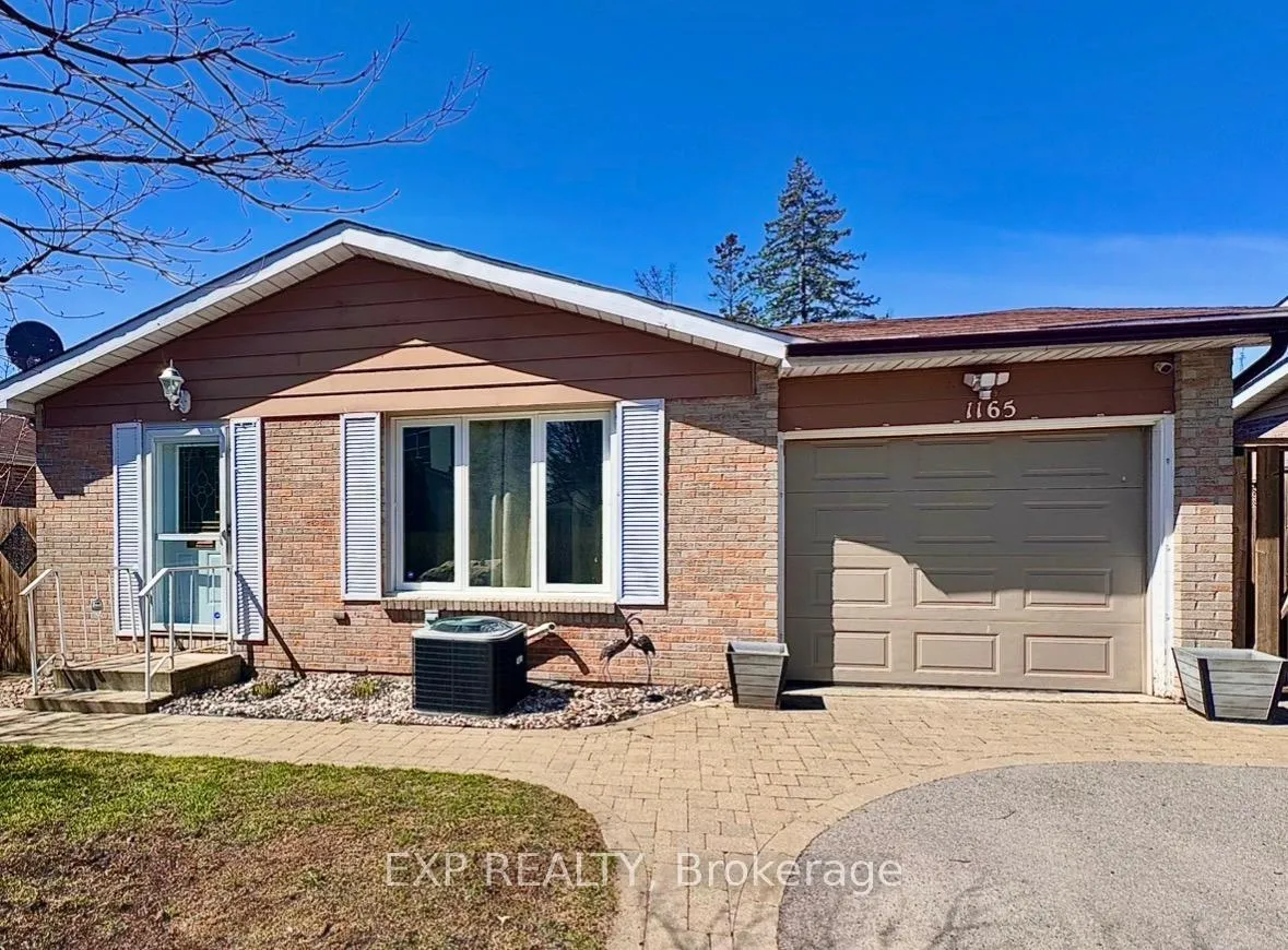 Photo 3 of 1165 Whitefield Drive, Peterborough, Otonabee Ward 1 — HOMEH