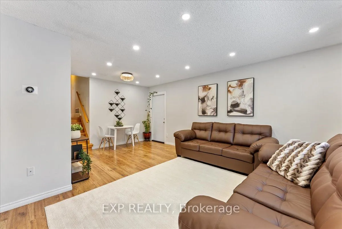 Photo 5 of 1165 Whitefield Drive, Peterborough, Otonabee Ward 1 — HOMEH