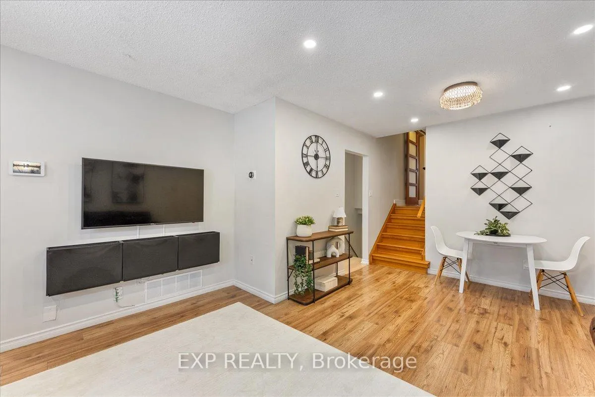Photo 6 of 1165 Whitefield Drive, Peterborough, Otonabee Ward 1 — HOMEH