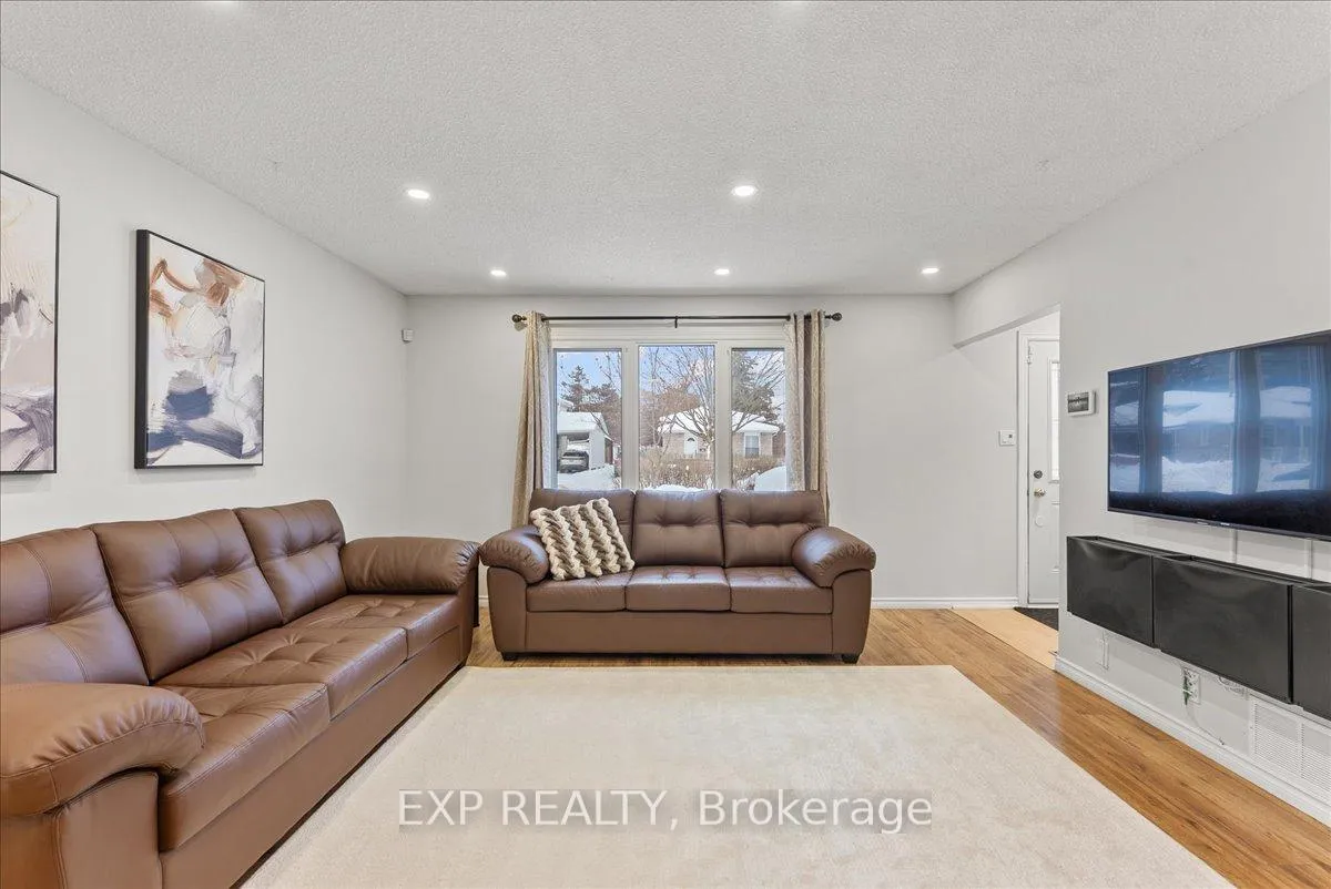 Photo 7 of 1165 Whitefield Drive, Peterborough, Otonabee Ward 1 — HOMEH