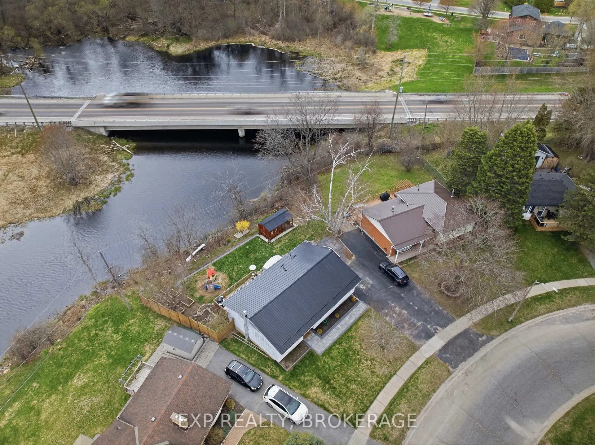 Photo 5 of 789 Aylmer Crescent, Kingston, South of Taylor-Kidd Blvd — HOMEH