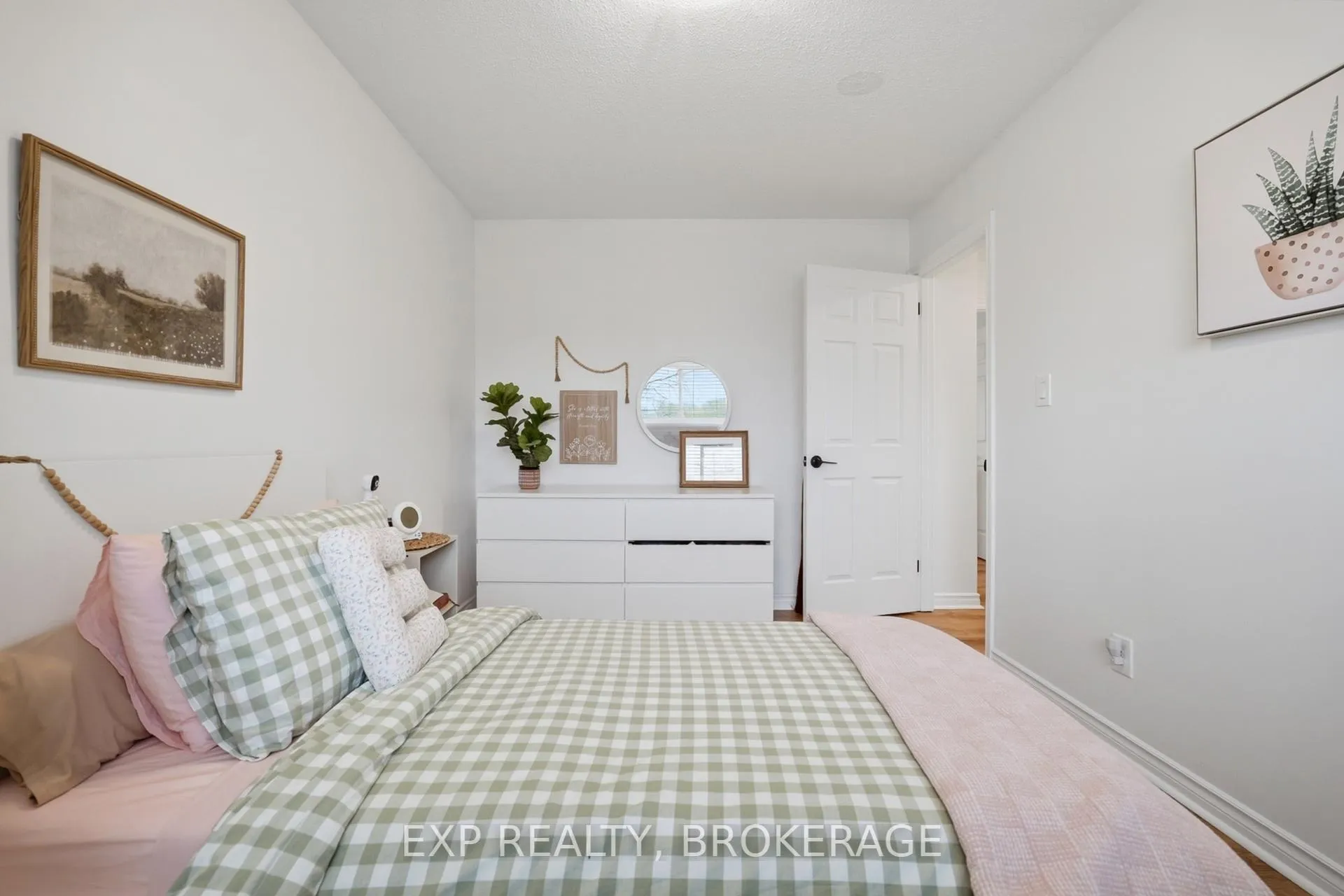 Photo 21 of 789 Aylmer Crescent, Kingston, South of Taylor-Kidd Blvd — HOMEH