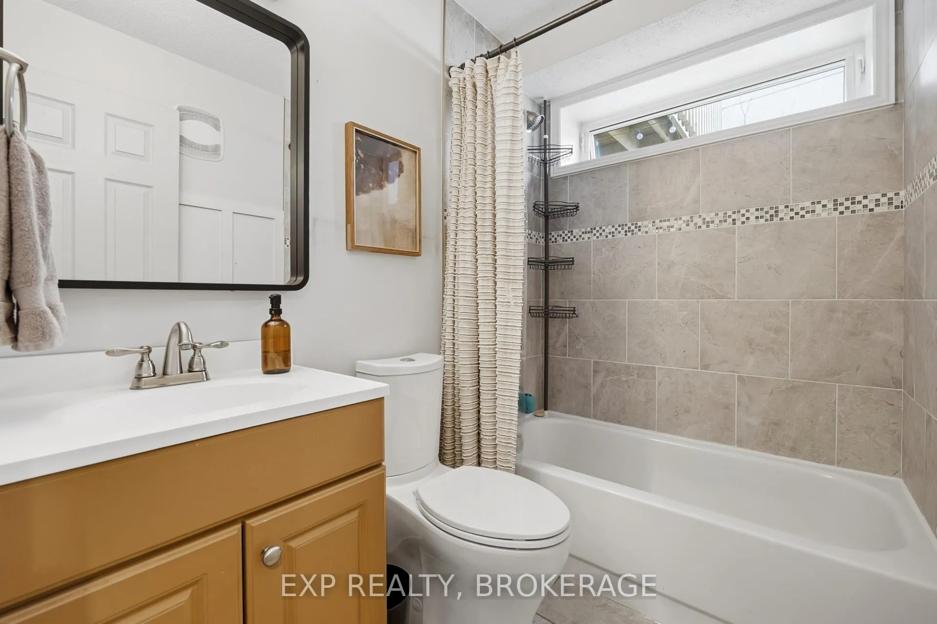 Photo 33 of 789 Aylmer Crescent, Kingston, South of Taylor-Kidd Blvd — HOMEH