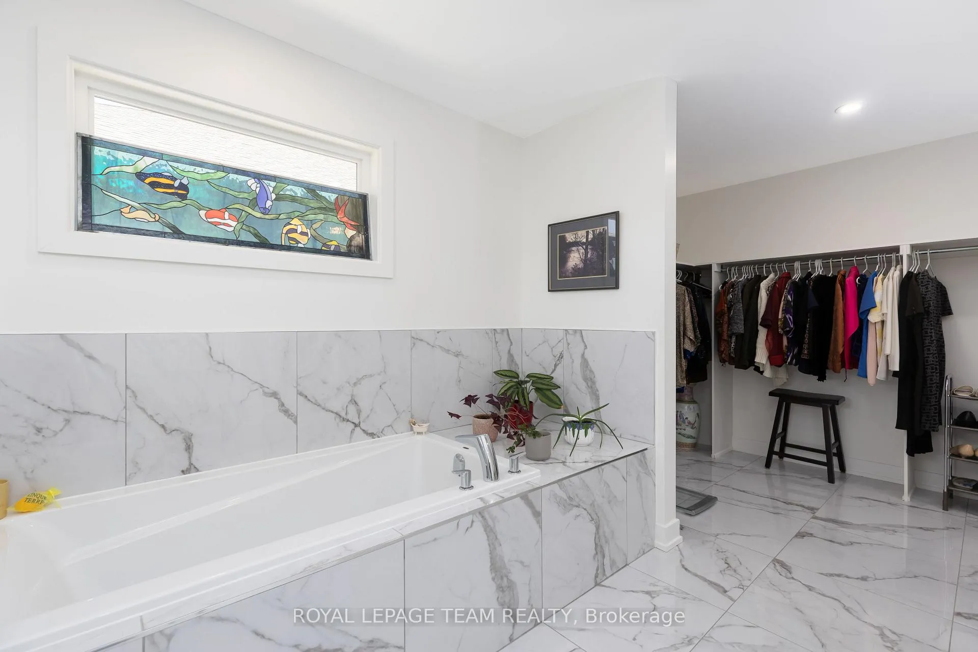 Photo 24 of 136 Escarpment Crescent, Ottawa, Kanata - Kanata Lakes/Heritage Hills — HOMEH