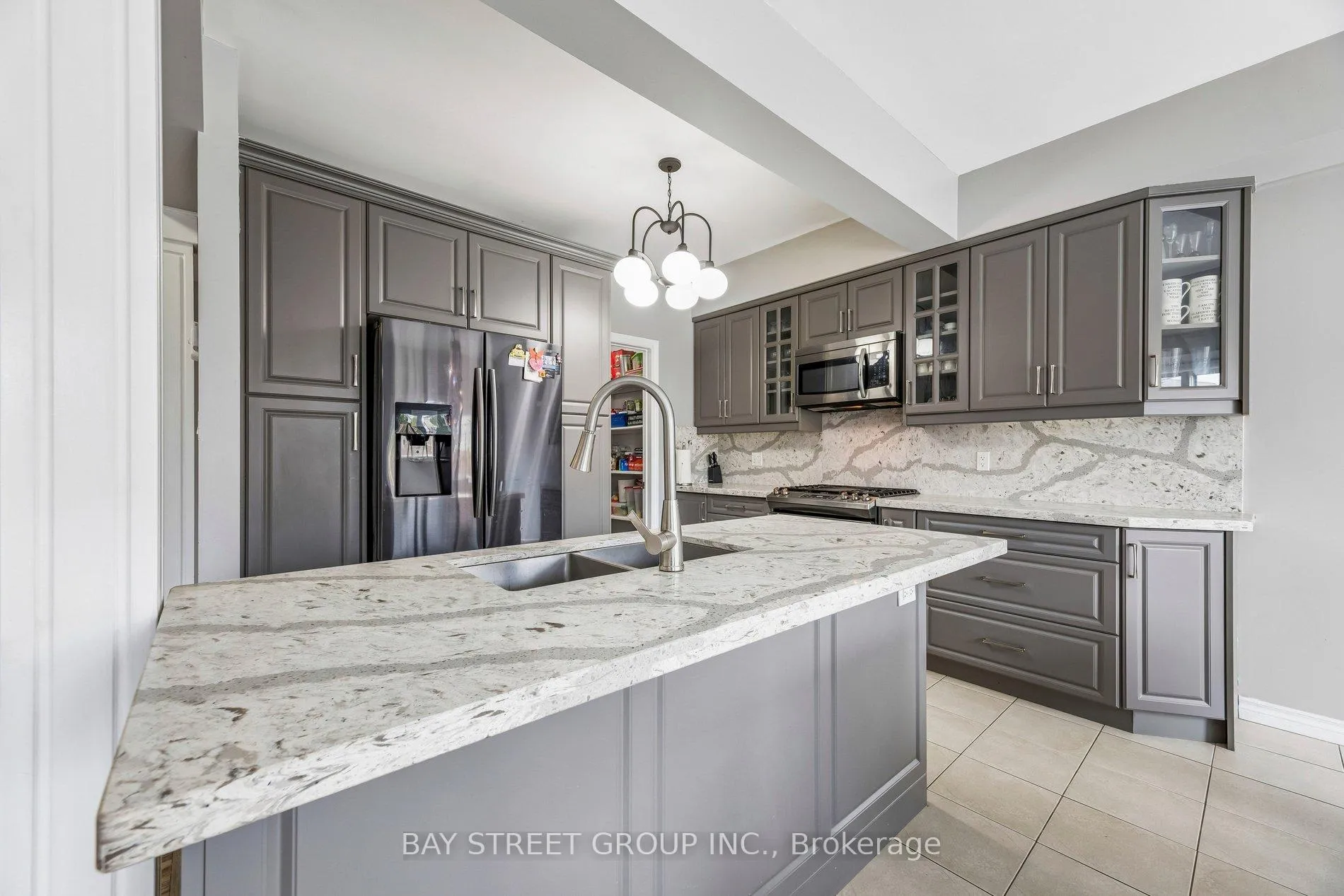 Photo 16 of 734 Sawmill Road E, Peterborough, Northcrest Ward 5 — HOMEH