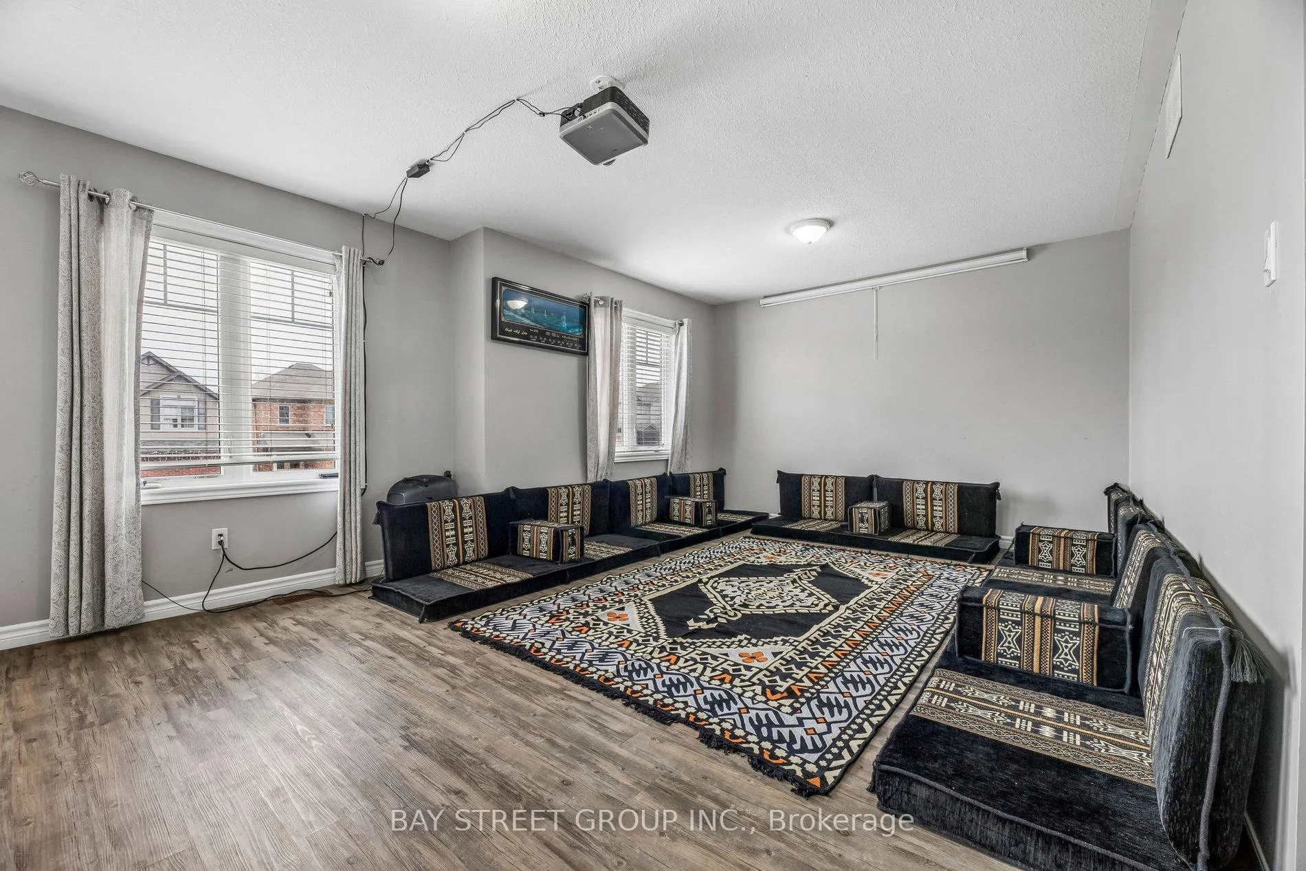 Photo 24 of 734 Sawmill Road E, Peterborough, Northcrest Ward 5 — HOMEH