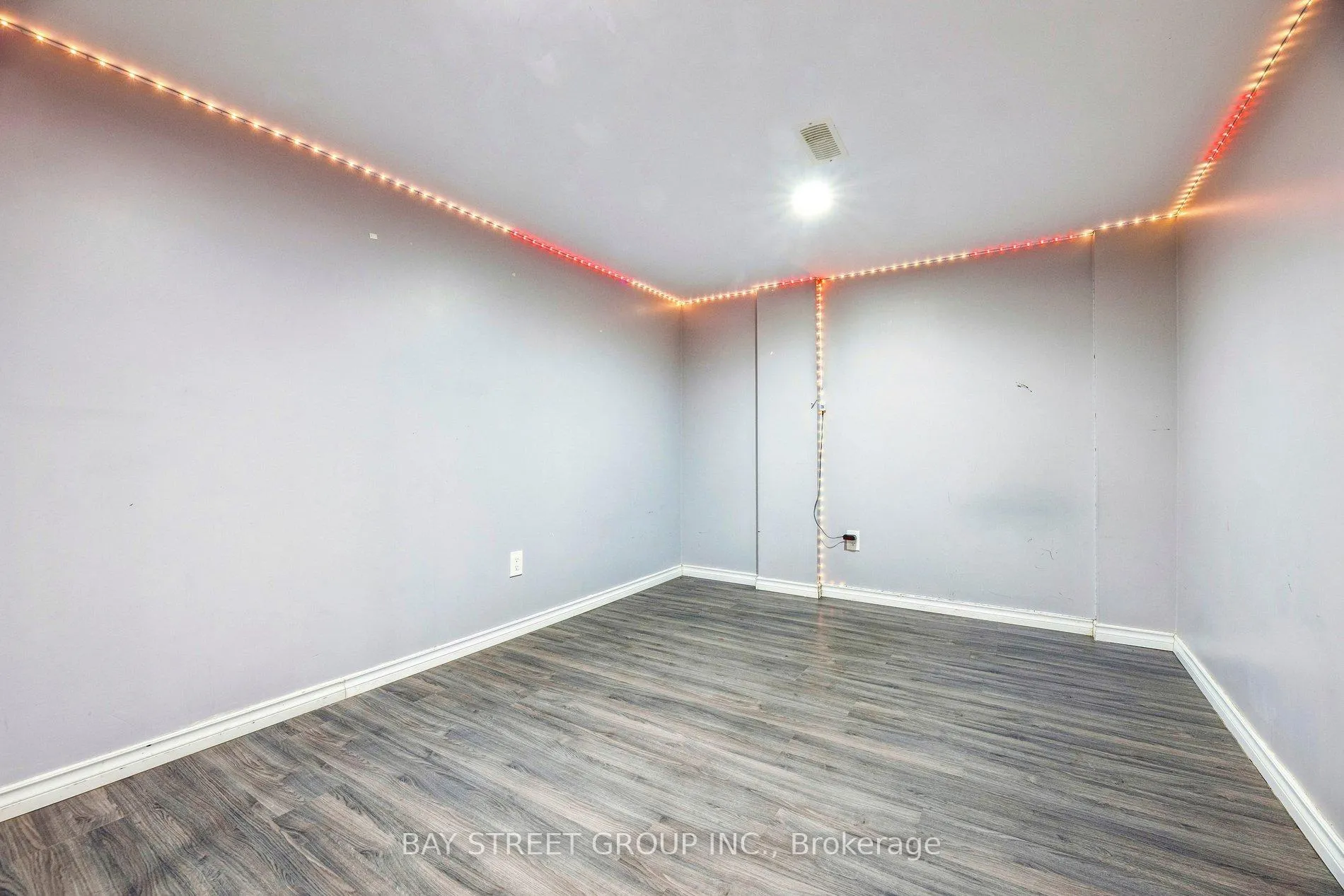 Photo 43 of 734 Sawmill Road E, Peterborough, Northcrest Ward 5 — HOMEH