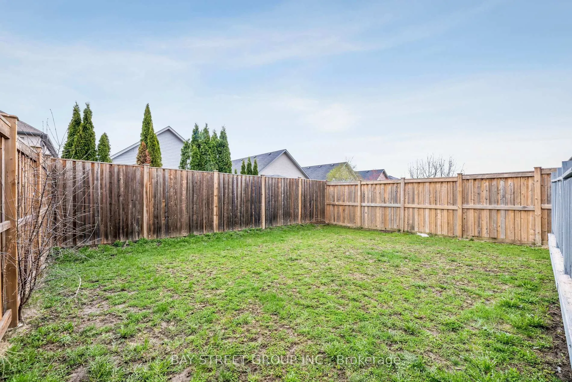 Photo 48 of 734 Sawmill Road E, Peterborough, Northcrest Ward 5 — HOMEH
